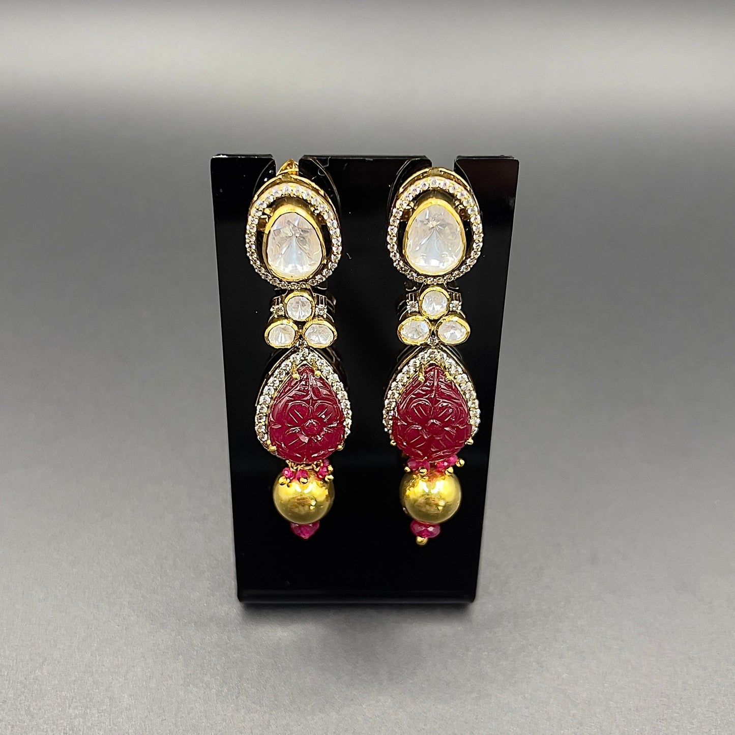 Moissanite "Pear Shaped" Adjustable Set With Carved Ruby Stone